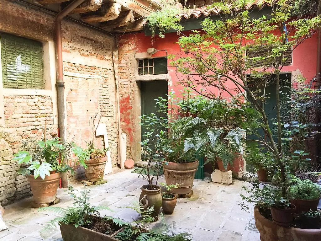 Casa Albrizzi Daire Venedik